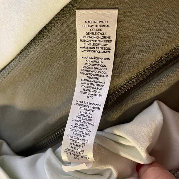 Chico's Weekends Jacket Size XL Olive Green White Color Block Pockets Stretch - Picture 9 of 9